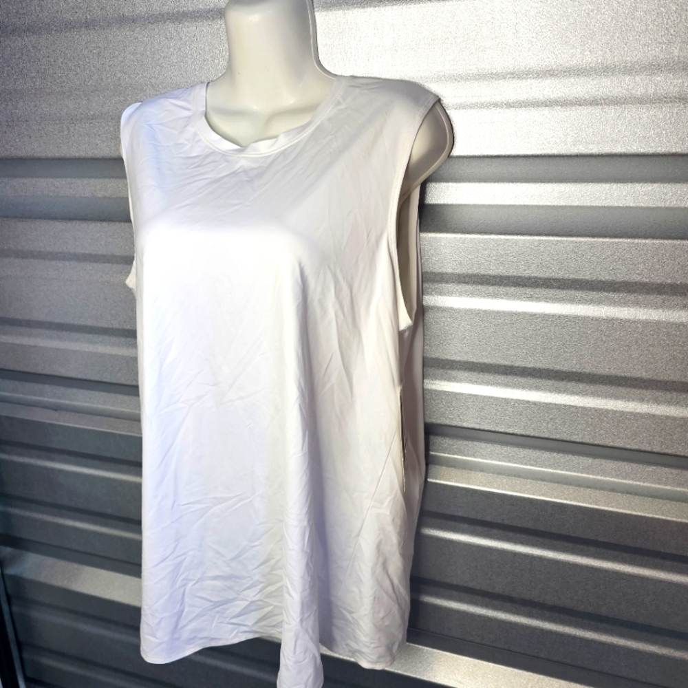 ATHLETA SUNLOVER UPF TANK - Picture 4 of 8